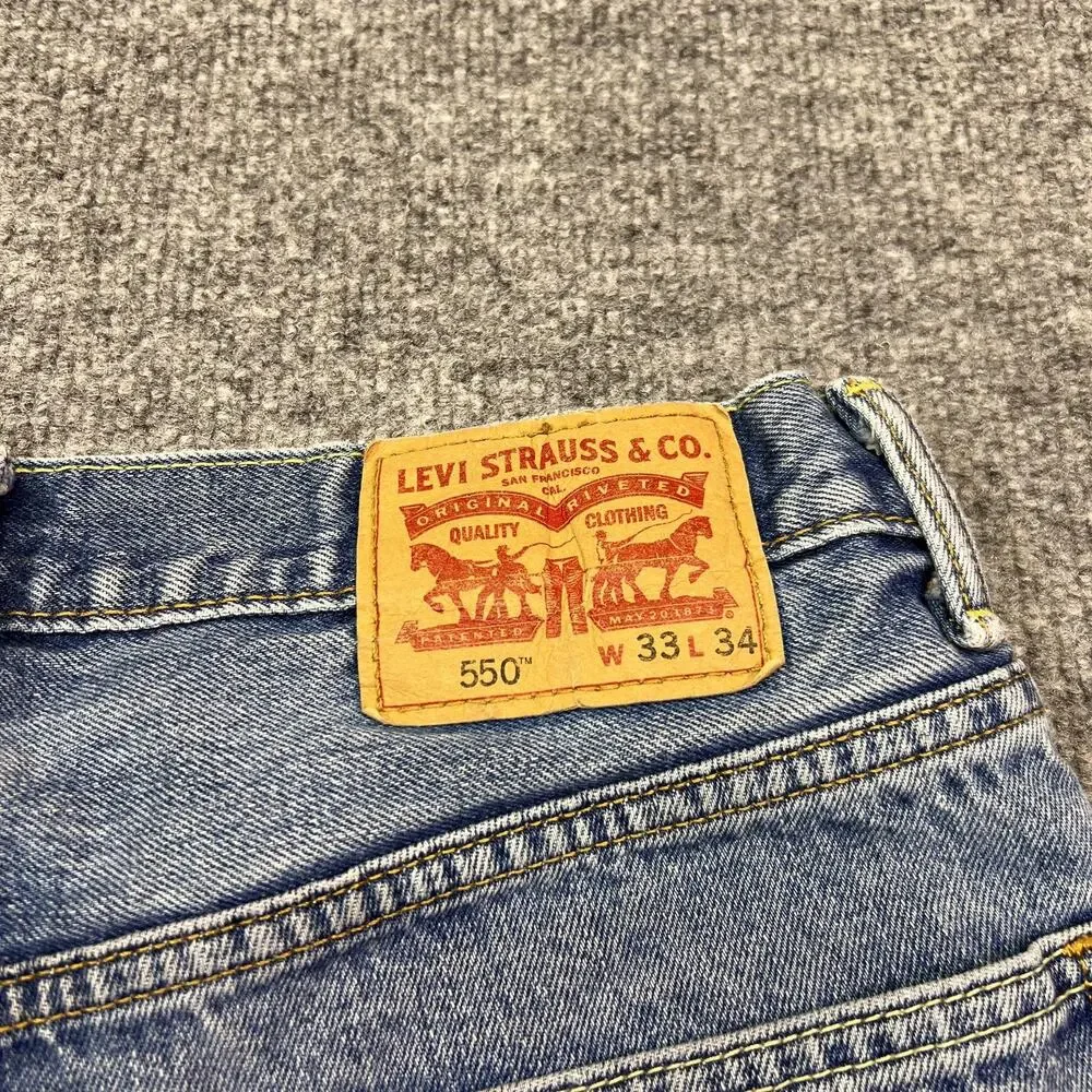 Levis 550 Jeans Mens 33x34 Blue Medium Wash Relaxed Tapered Denim Pants Casual